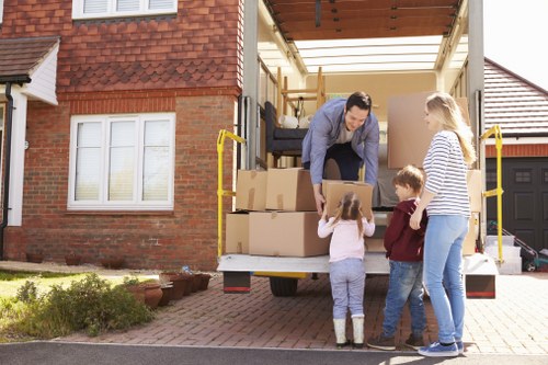 Efficient packing and loading in a moving van