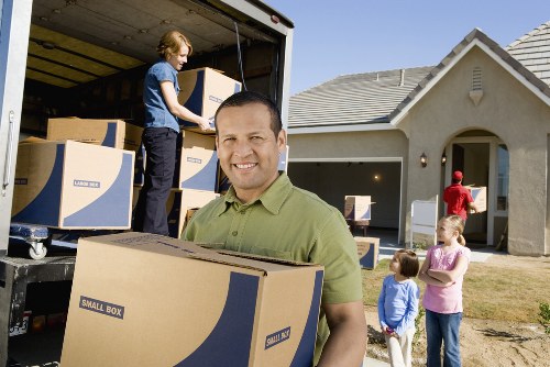 Carefully packing and protecting furniture items