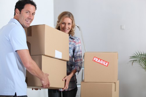 Secure packing of belongings in a removals van